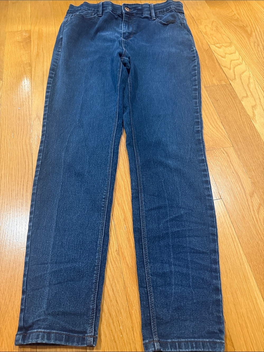 Curve appeal women’s skinny ankle jeans size 12/31 .